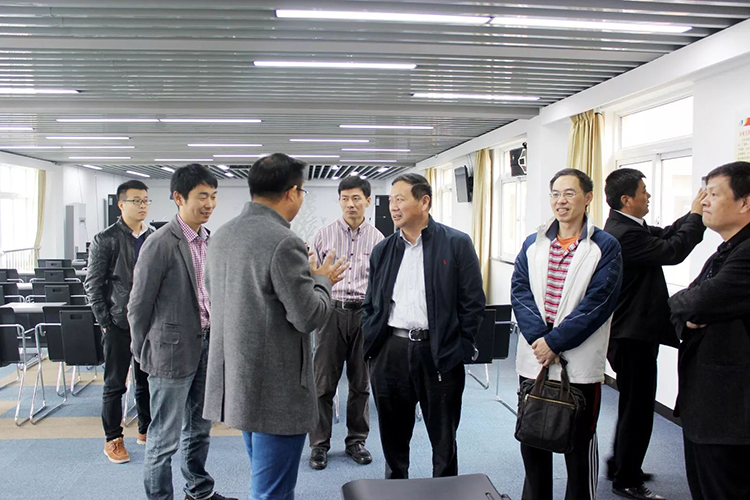 中國計量科學(xué)研究院調(diào)研組來訪06.jpg 中國計量科學(xué)研究院調(diào)研組來訪06.jpg